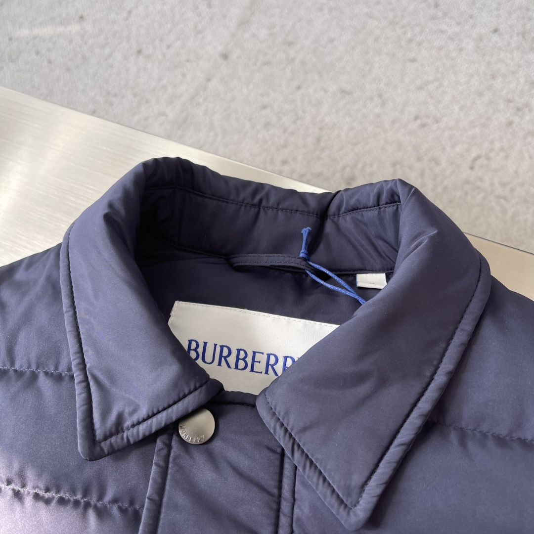 -BBR 25fw轻薄皮标羽绒服高密度尼龙塔夫绸。采用 100D尼龙面料，密度≥230T，经 轻微轧光处