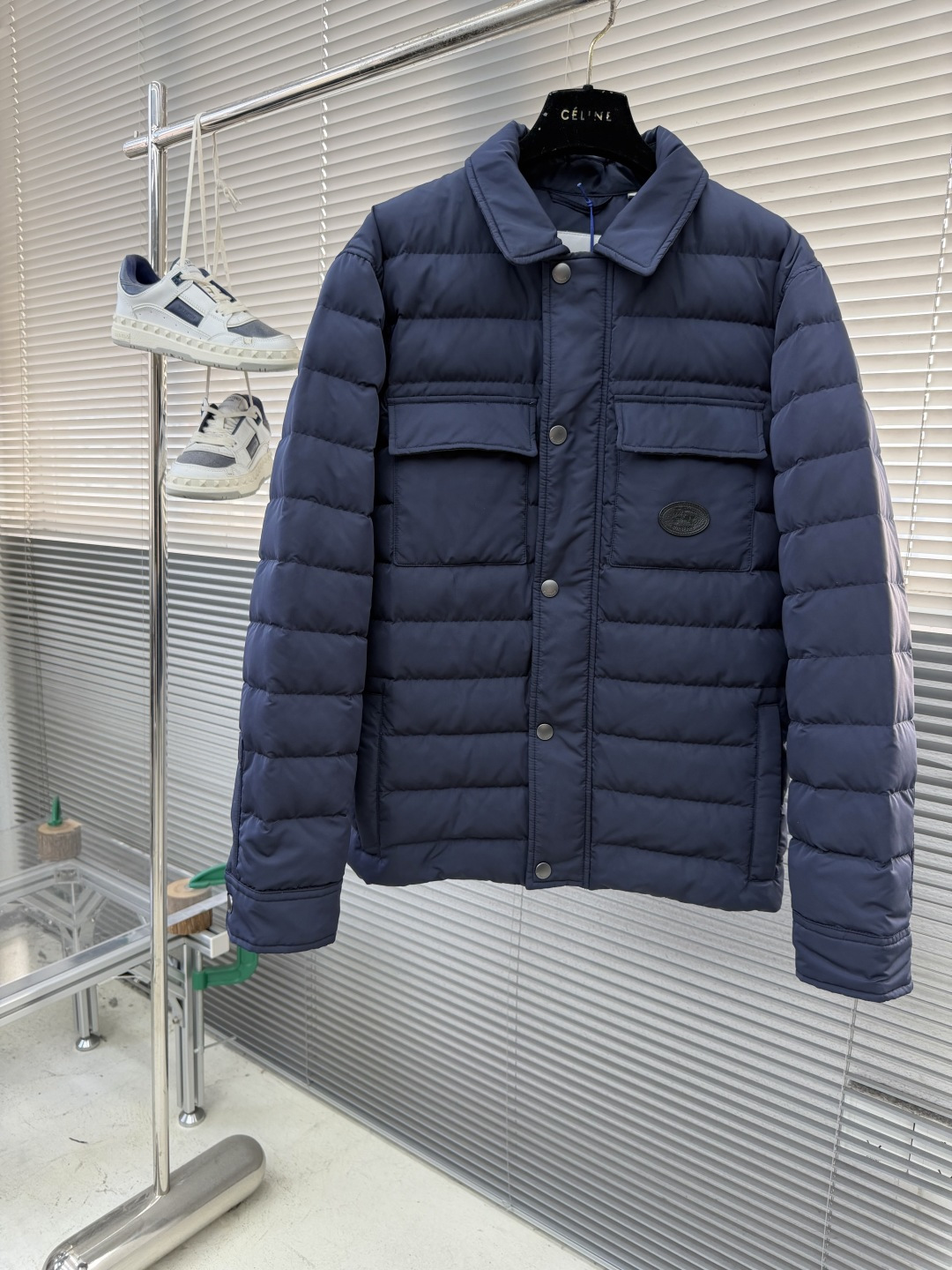 -BBR 25fw轻薄皮标羽绒服高密度尼龙塔夫绸。采用 100D尼龙面料，密度≥230T，经 轻微轧光处