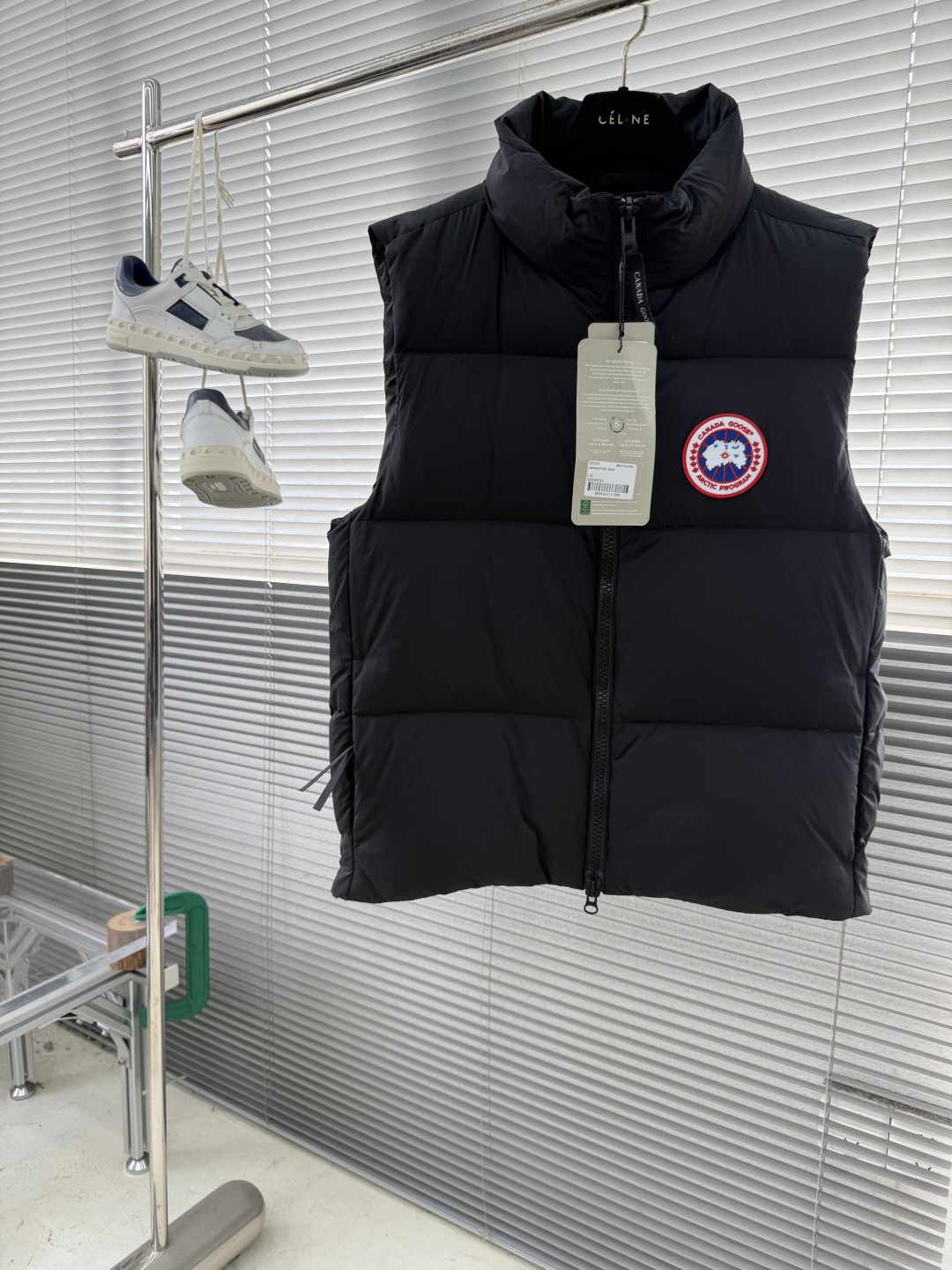 NO:660729,-CANADA GOOSE Chest Label Soft Fabric Stand Collar Down Vest Sizes XS-XXL Size Clothing Length Bust Shoulder Width  jacket, 19860909-CANADA GOOSE胸标软布立领羽绒马甲 尺码XS-XXL 尺码衣长胸围 肩宽 XS68 112 44 S 69.511745.5 M 71122 47 L 73130 49 XL 75138 51 2XL 77 148 53.5,加拿大鹅-服装,down jacket, ,Women's clothing