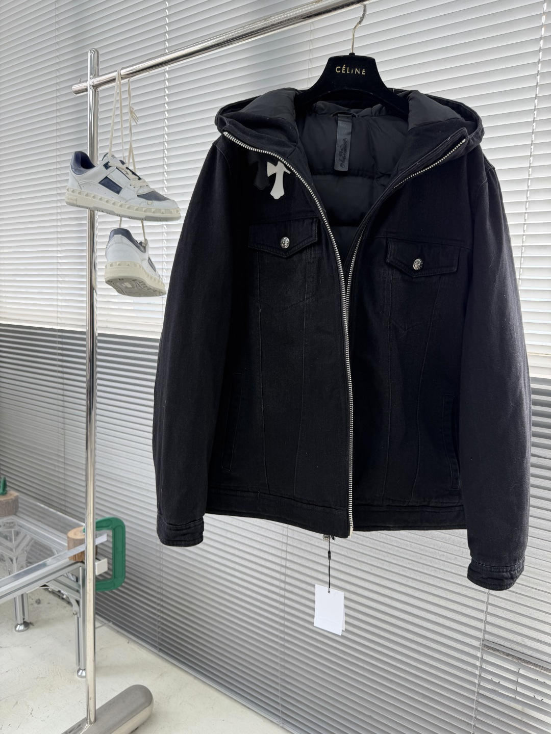 -CH 克罗心 连帽牛仔羽绒外套十字花纹✝️皮标，后背品牌刺绣，辨识度极高，水洗牛仔柔软舒适 挺括有型，