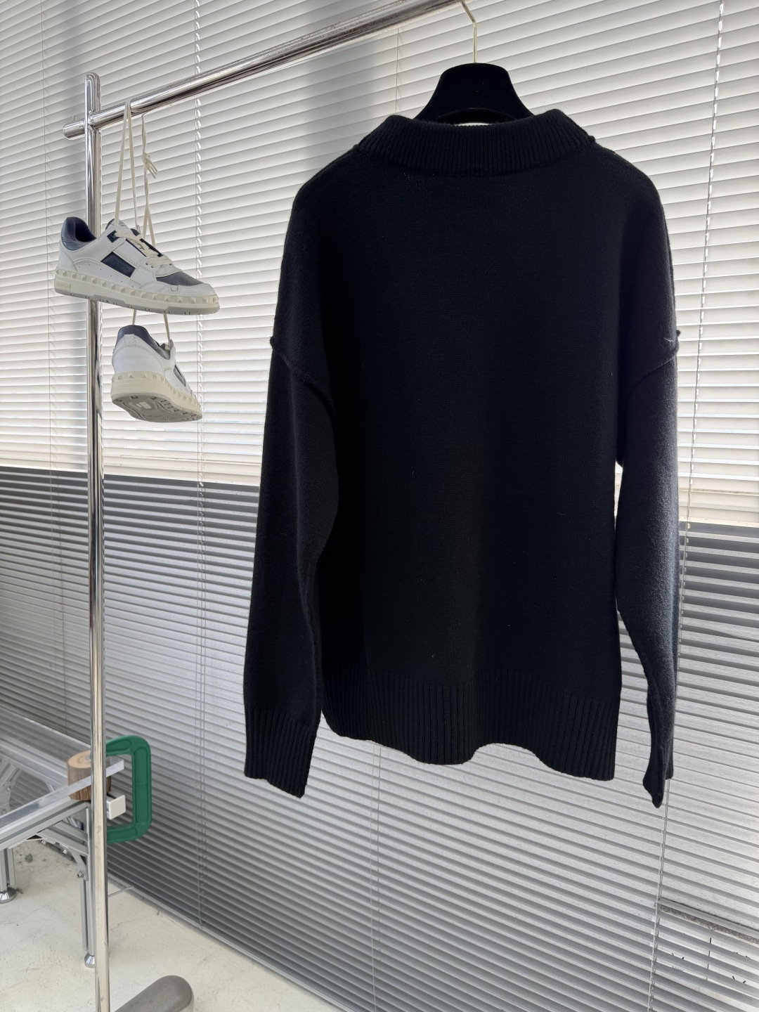 -Ami Paris 爱心提花开衫毛衣定织奢柔美丽诺羊毛 柔软细腻 舒适贴肤 以柔和的米白为画布 温柔且