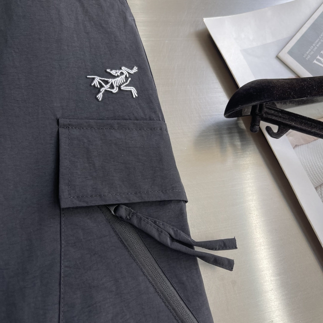 -🐦 鸟家 25FW秋冬新款羽绒裤，迷彩系列，高品质，防风面料，内里填充50绒，保暖时尚兼备，寒冷的冬天