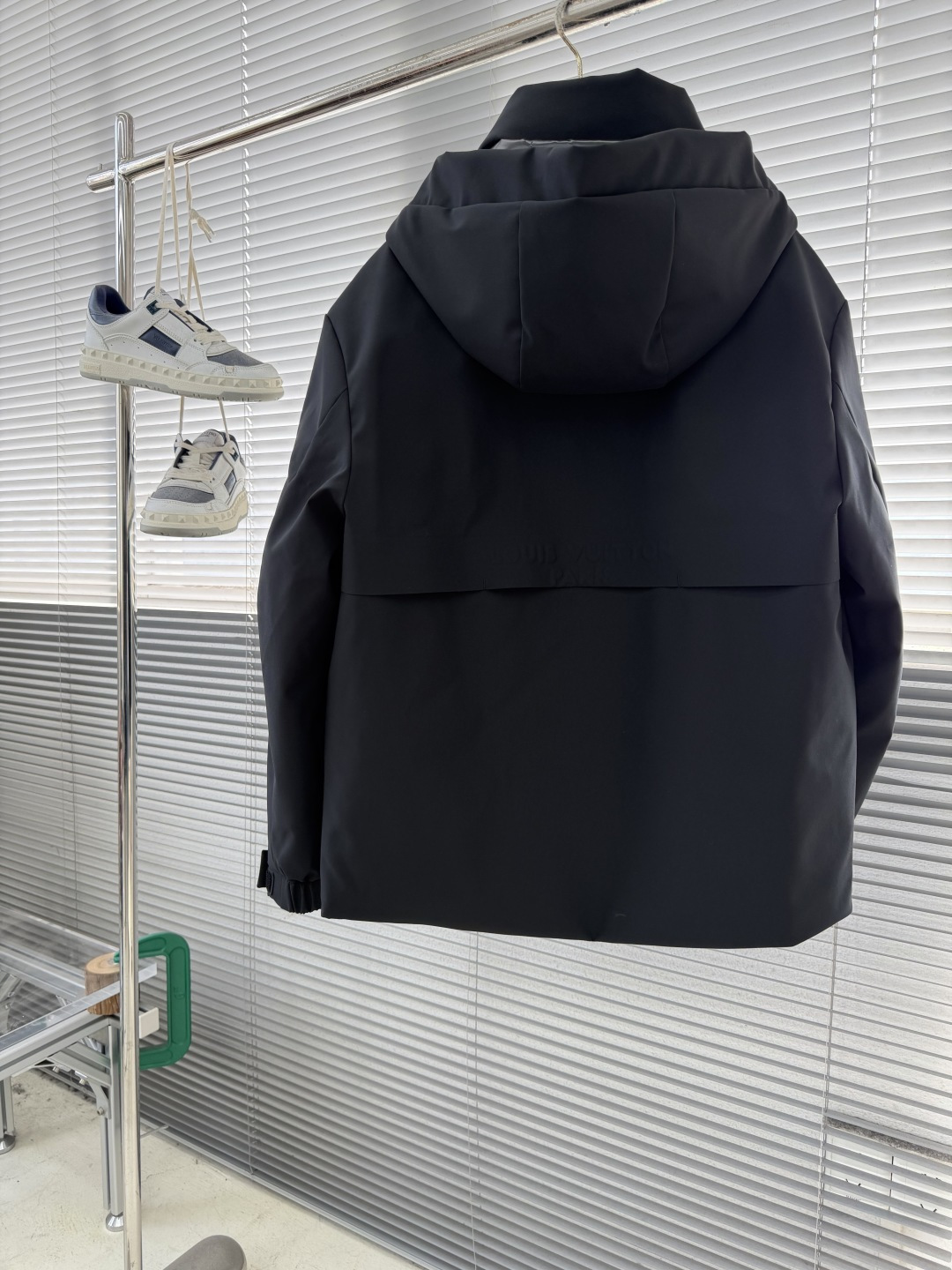 -驴牌 2025最新款时尚设计师款羽绒外套.处处细节显工艺足够的高级 结构性剪裁的设计改变来展现男士多样