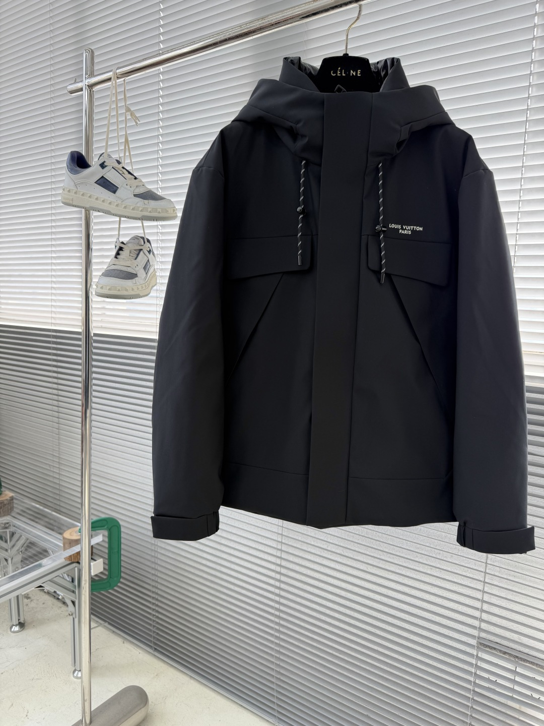 -驴牌 2025最新款时尚设计师款羽绒外套.处处细节显工艺足够的高级 结构性剪裁的设计改变来展现男士多样