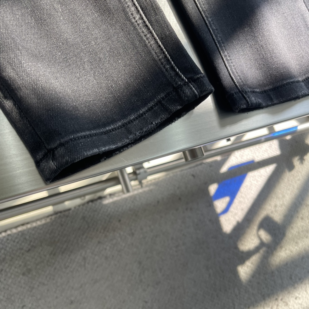 -Balenciag 2025新款反转口袋牛仔裤 定织定染丹宁环保牛仔布料高温重工洗水磨烂做旧工艺前幅有