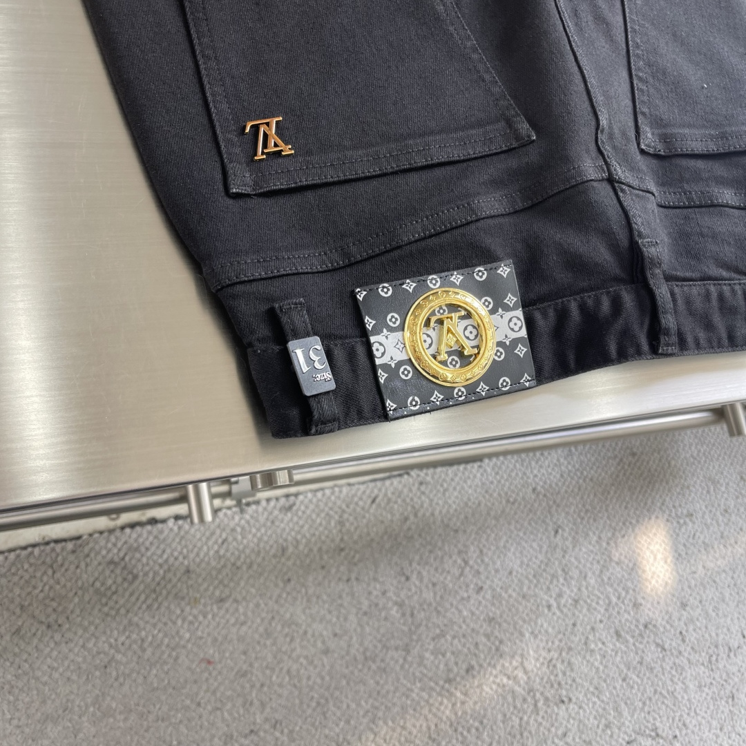 -驴牌 2025四季款修身牛仔裤长裤，采用进口客供日本Denim平纹棉质牛仔面料梭织生产，三标齐全，简约