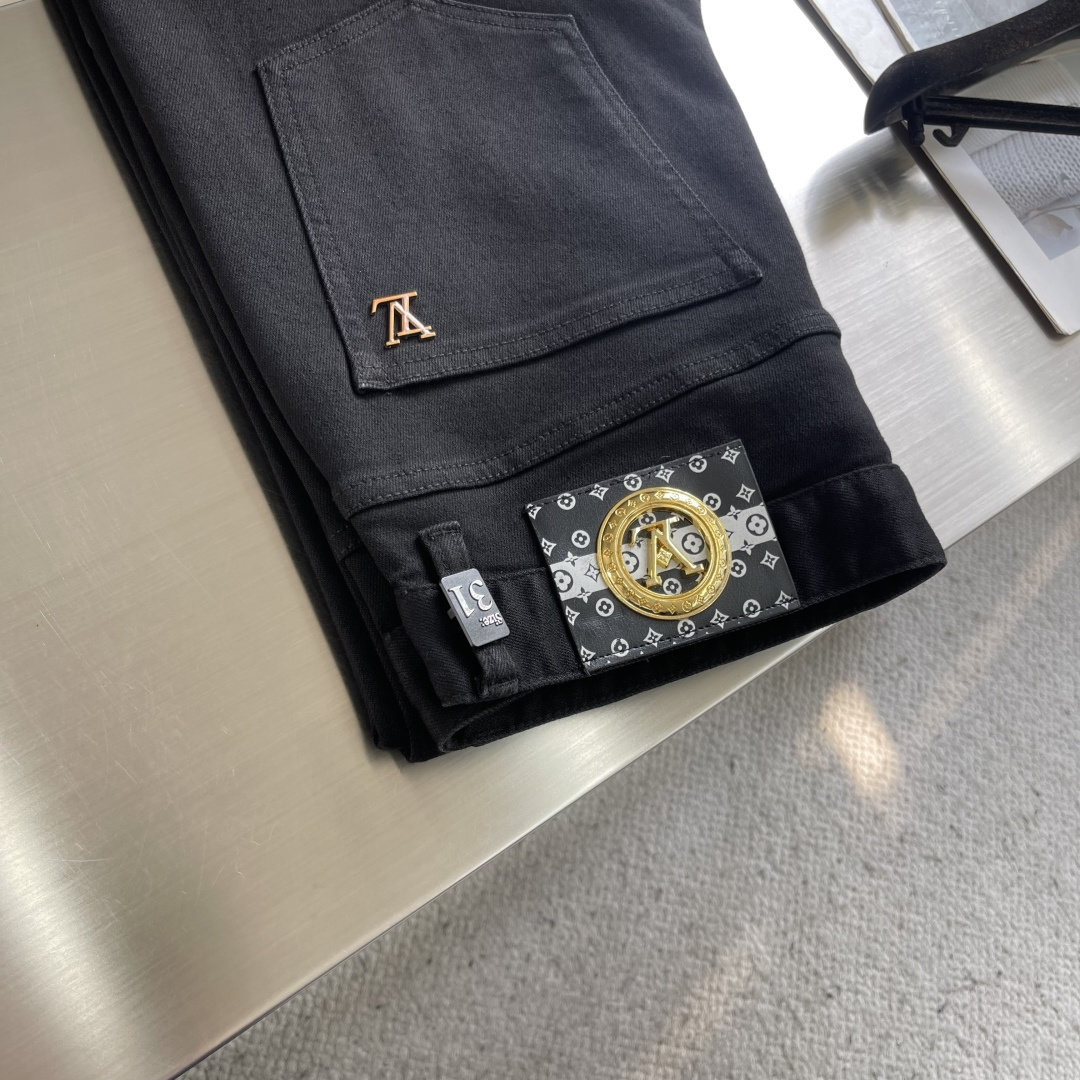 -驴牌 2025四季款修身牛仔裤长裤，采用进口客供日本Denim平纹棉质牛仔面料梭织生产，三标齐全，简约