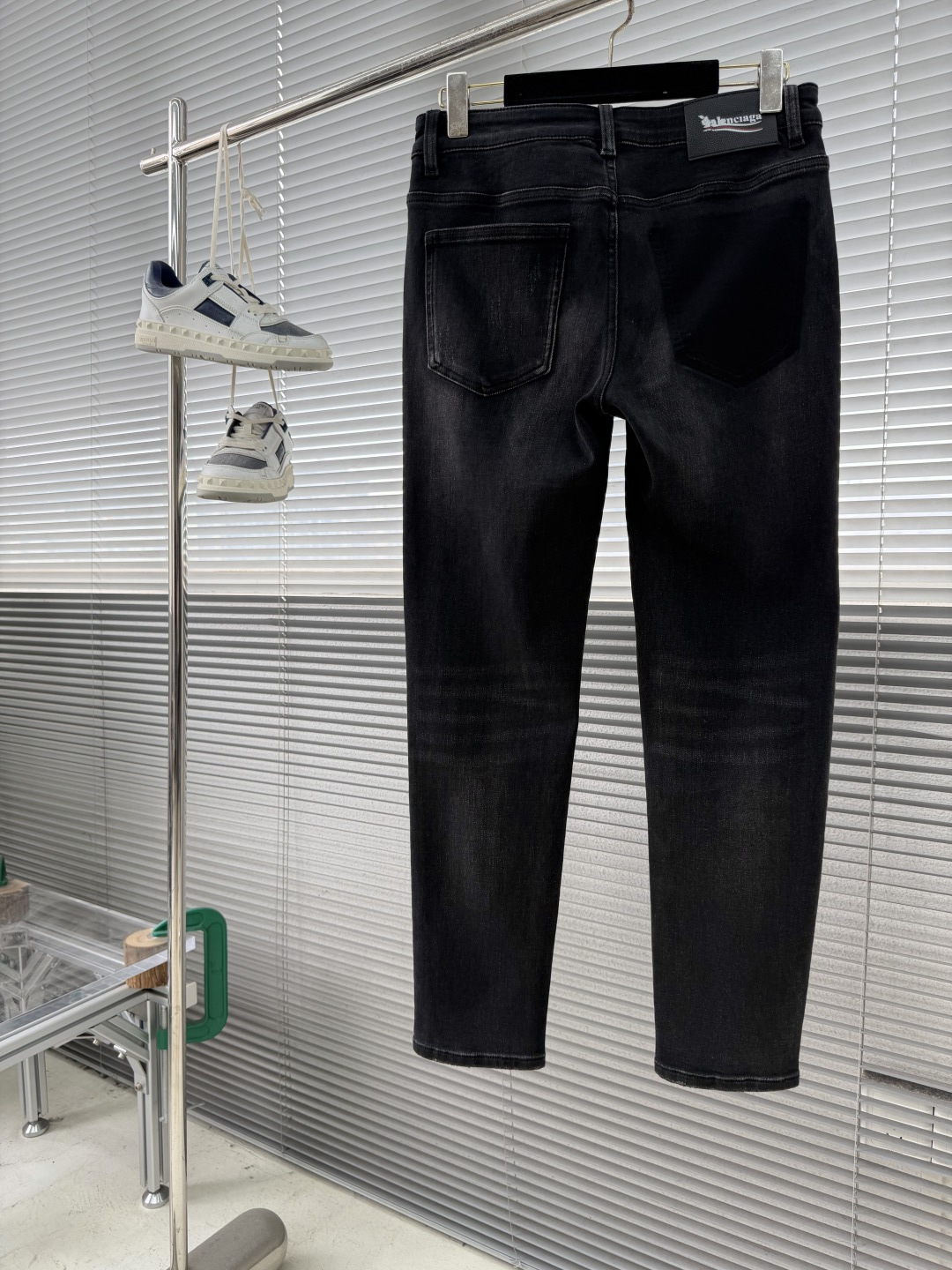 -Balenciag 2025新款反转口袋牛仔裤 定织定染丹宁环保牛仔布料高温重工洗水磨烂做旧工艺前幅有