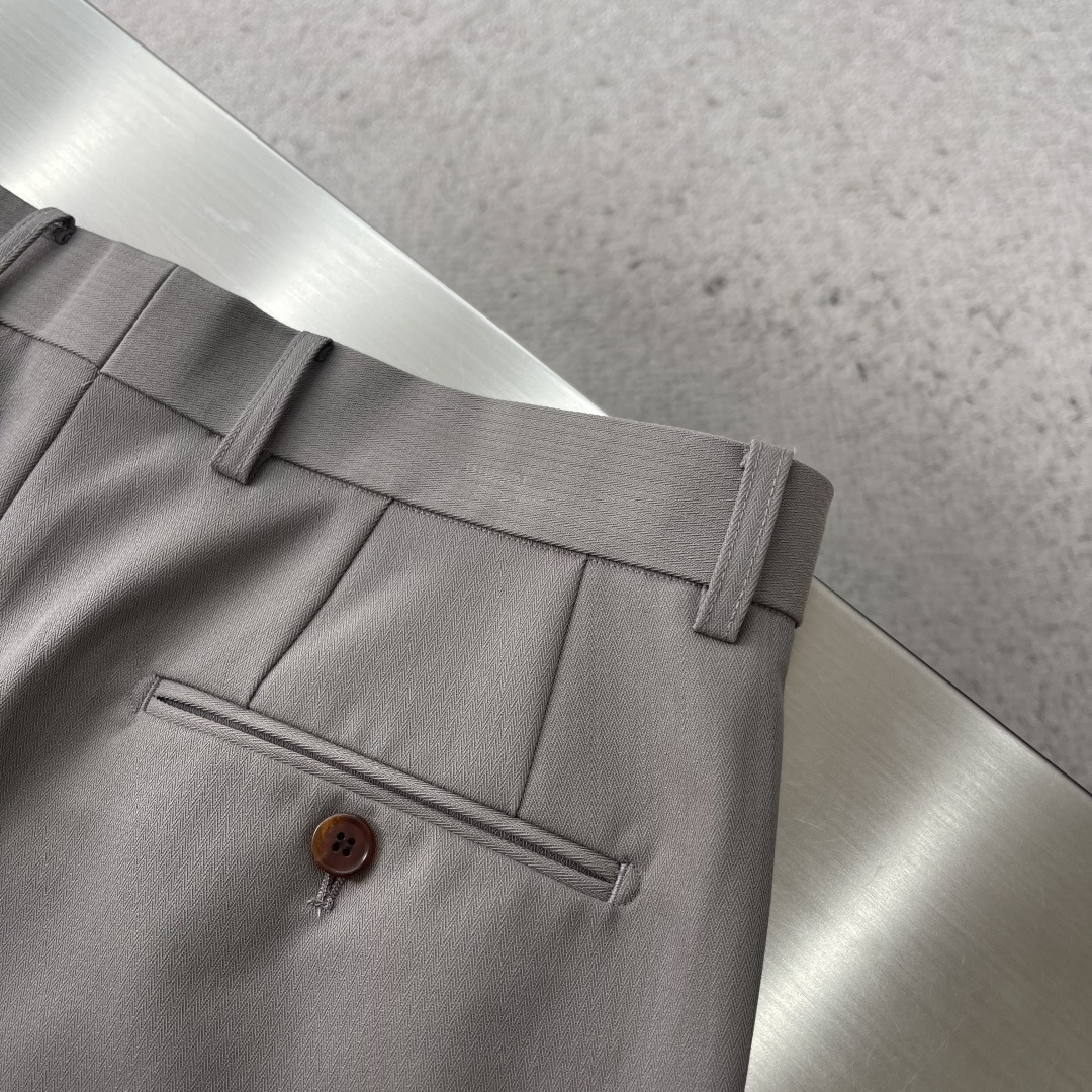 -Loro Piana 复古臻品“鱼骨纹”含羊毛醋酸天丝纤维面料垂感度舒适度极高挺括有型休闲西裤复古鱼骨