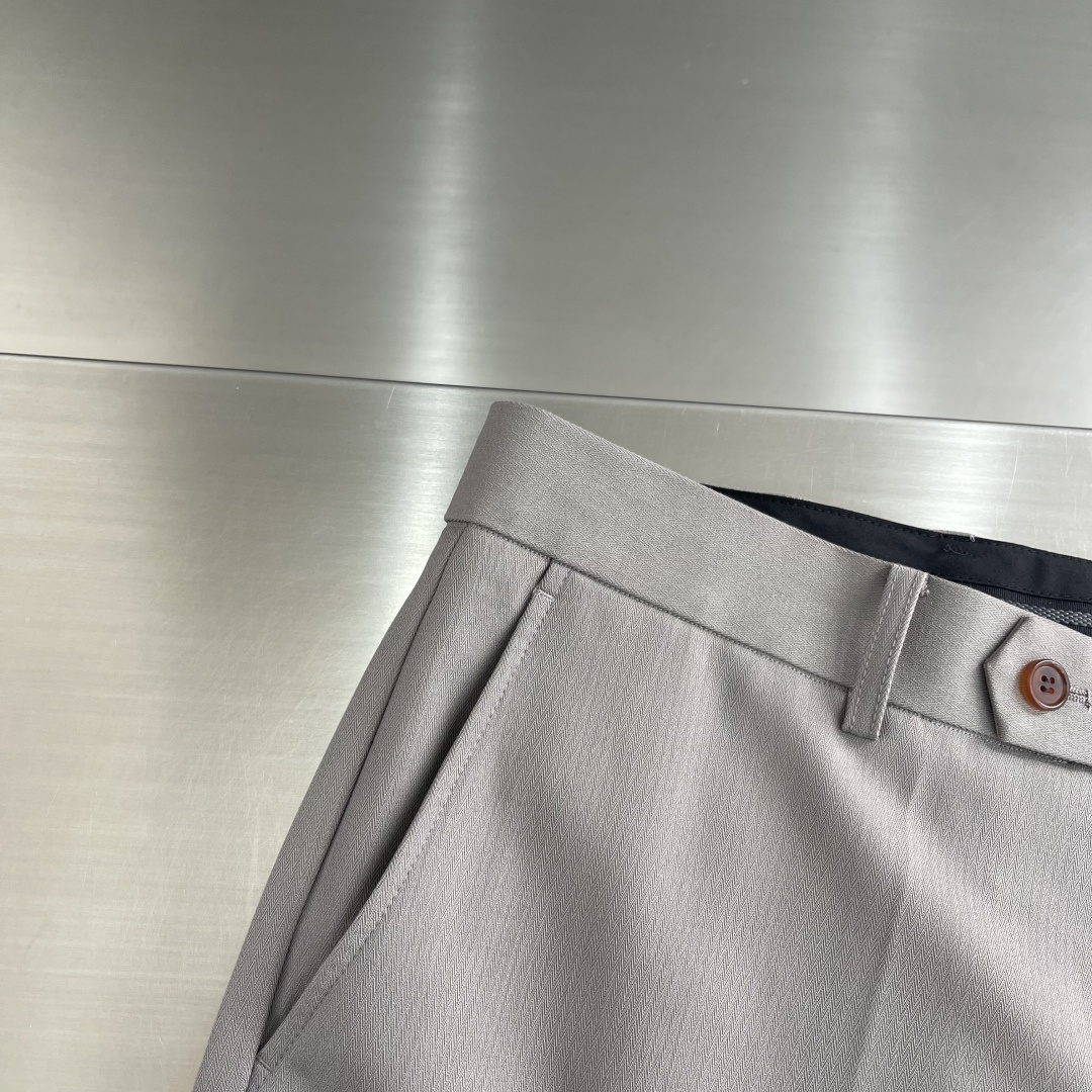 -Loro Piana 复古臻品“鱼骨纹”含羊毛醋酸天丝纤维面料垂感度舒适度极高挺括有型休闲西裤复古鱼骨