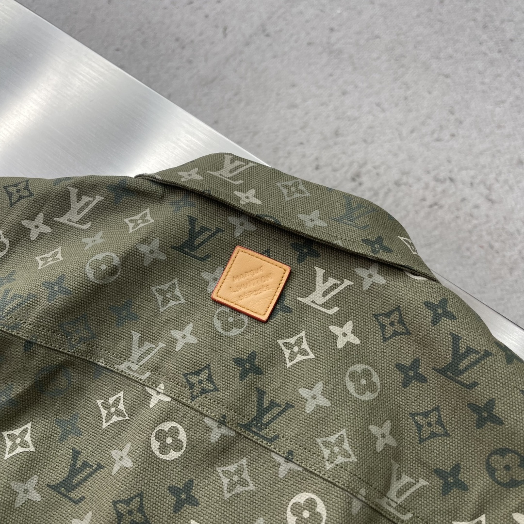 -驴牌 25fw新款MONOGRAM 工装夹克式衬衫本款工装夹克式衬衫选用棉质帆布，Monogram S