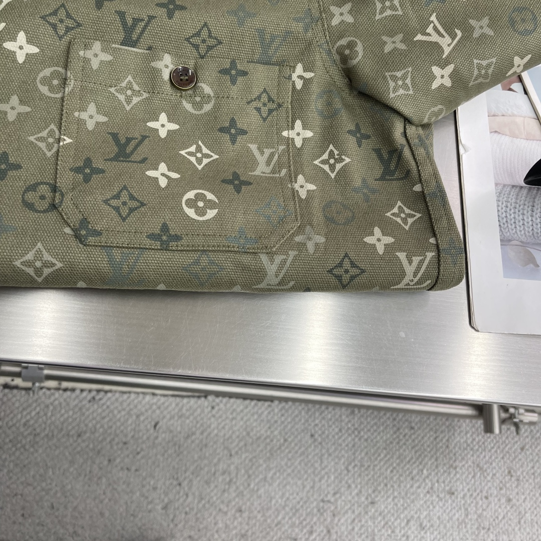 -驴牌 25fw新款MONOGRAM 工装夹克式衬衫本款工装夹克式衬衫选用棉质帆布，Monogram S