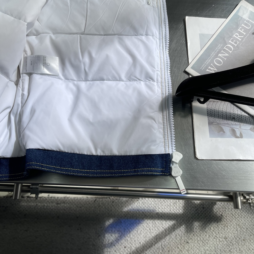 -TB 加厚牛仔羽绒外套重磅……重工洗水牛仔 内里加厚双层内胆 放跑毛漏毛 100%白绒 领口可拆卸羊粒