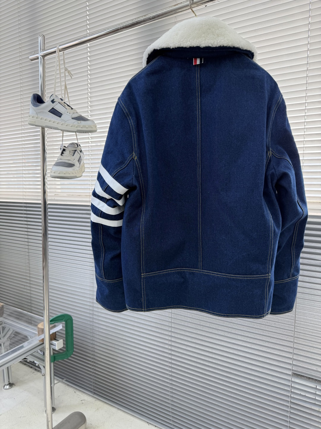 -TB 加厚牛仔羽绒外套重磅……重工洗水牛仔 内里加厚双层内胆 放跑毛漏毛 100%白绒 领口可拆卸羊粒