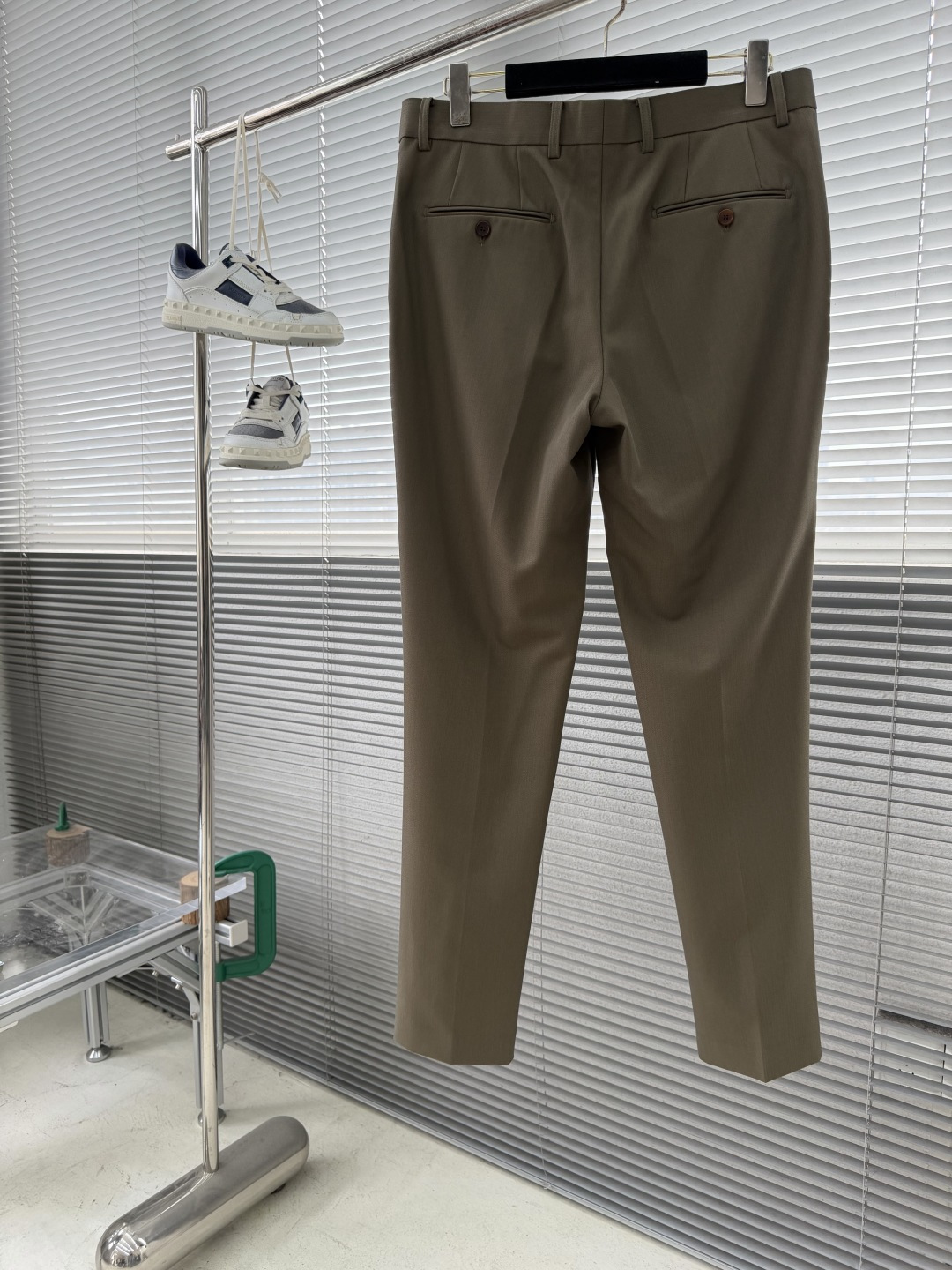 -Loro Piana 复古臻品“鱼骨纹”含羊毛醋酸天丝纤维面料垂感度舒适度极高挺括有型休闲西裤复古鱼骨