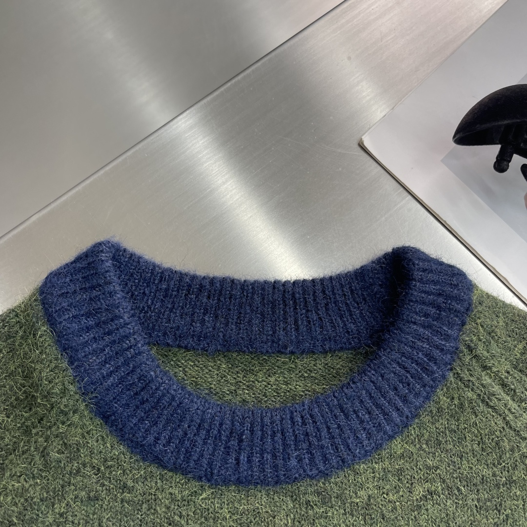 -TB 新款毛衫毛衣，上身舒适，不挑身材 男女同款，秋冬毛衣，是今年最好看的情侣装，秋冬必备百搭不出错，