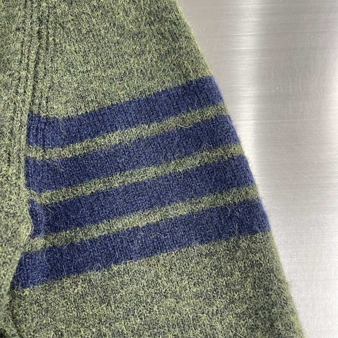 -TB 新款毛衫毛衣，上身舒适，不挑身材 男女同款，秋冬毛衣，是今年最好看的情侣装，秋冬必备百搭不出错，