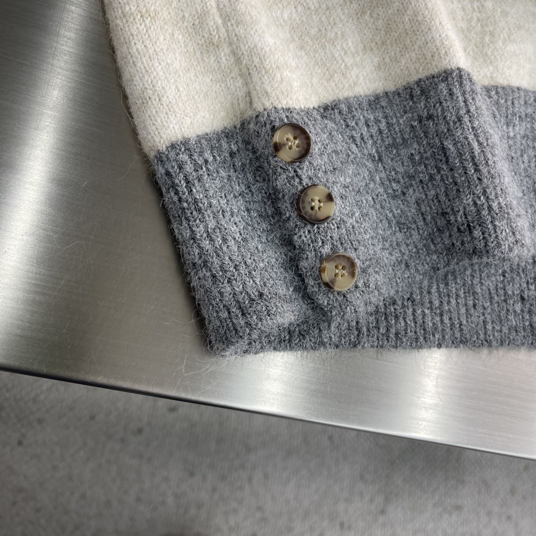 -TB 新款毛衫毛衣，上身舒适，不挑身材 男女同款，秋冬毛衣，是今年最好看的情侣装，秋冬必备百搭不出错，