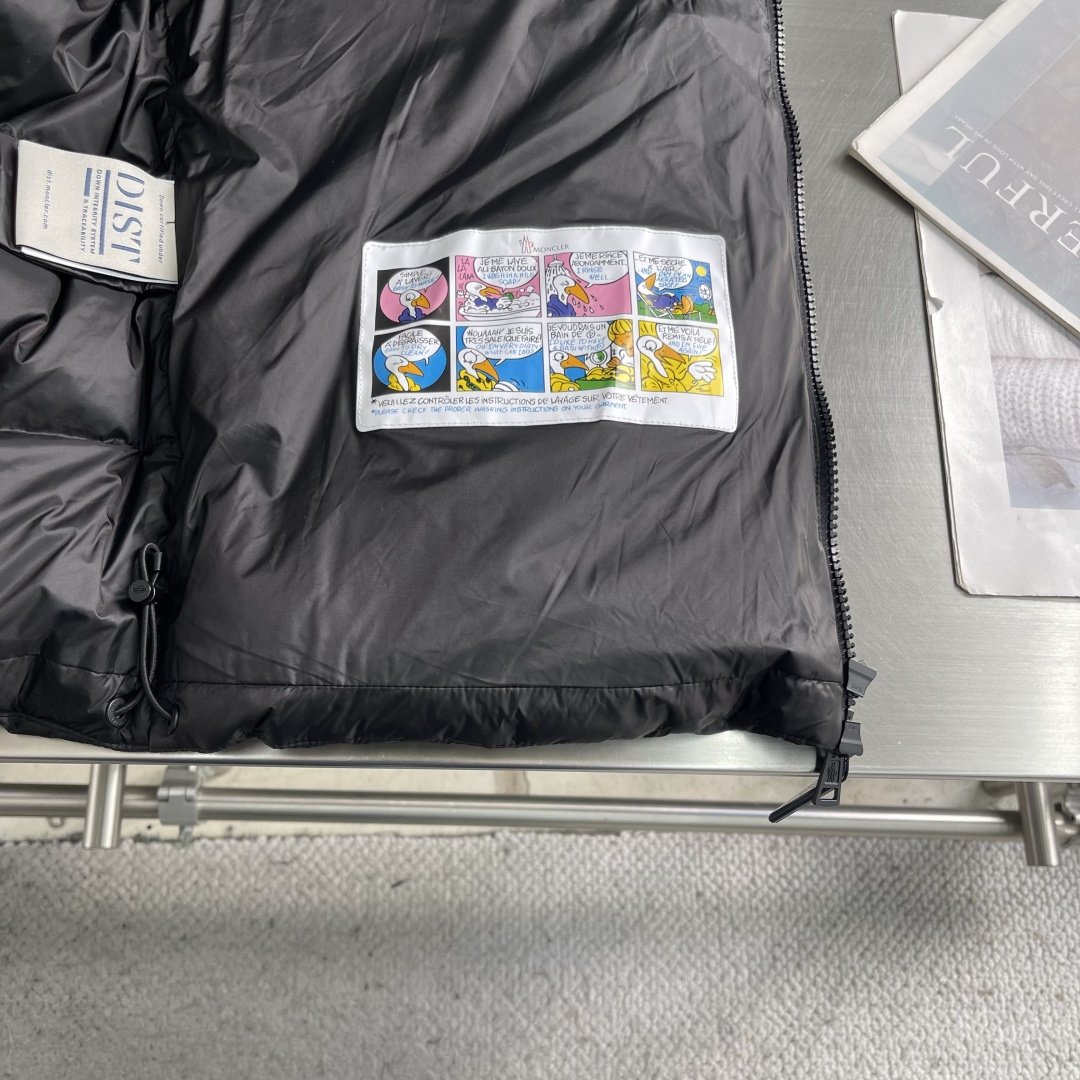 -mon 25秋冬新款羽绒服 内里顶级90白鸭绒 搭配撞色织带视觉效果超赞 定制五金配件 各种细节处理到