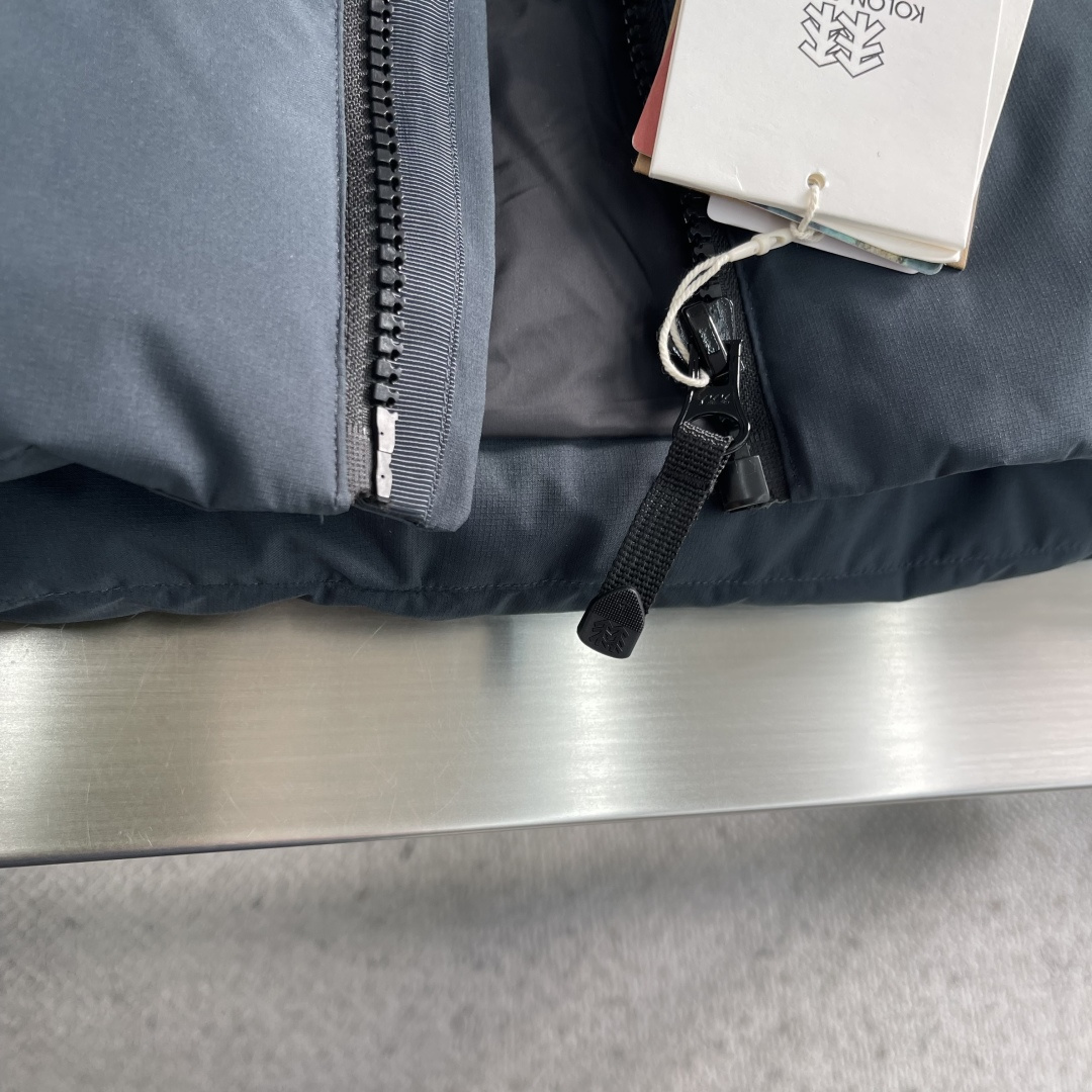 -KOLON SPORT 男款90鹅绒羽绒外套3D立体剪裁赋予身体更大的活动空间，告别传统羽绒服的束缚感
