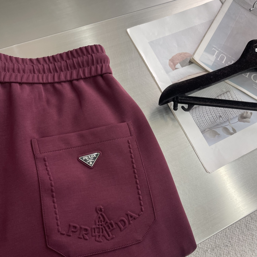 -PRAD 秋冬新款休闲直筒长裤，定制配件五金，免烫面料手感柔软。尺码：M-4XL