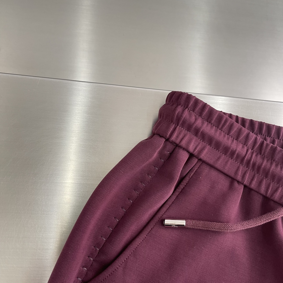 -PRAD 秋冬新款休闲直筒长裤，定制配件五金，免烫面料手感柔软。尺码：M-4XL