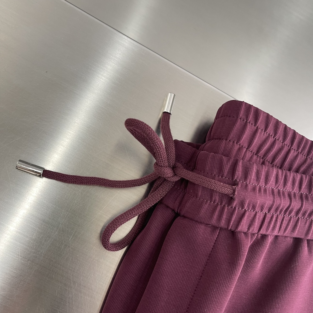 -PRAD 秋冬新款休闲直筒长裤，定制配件五金，免烫面料手感柔软。尺码：M-4XL