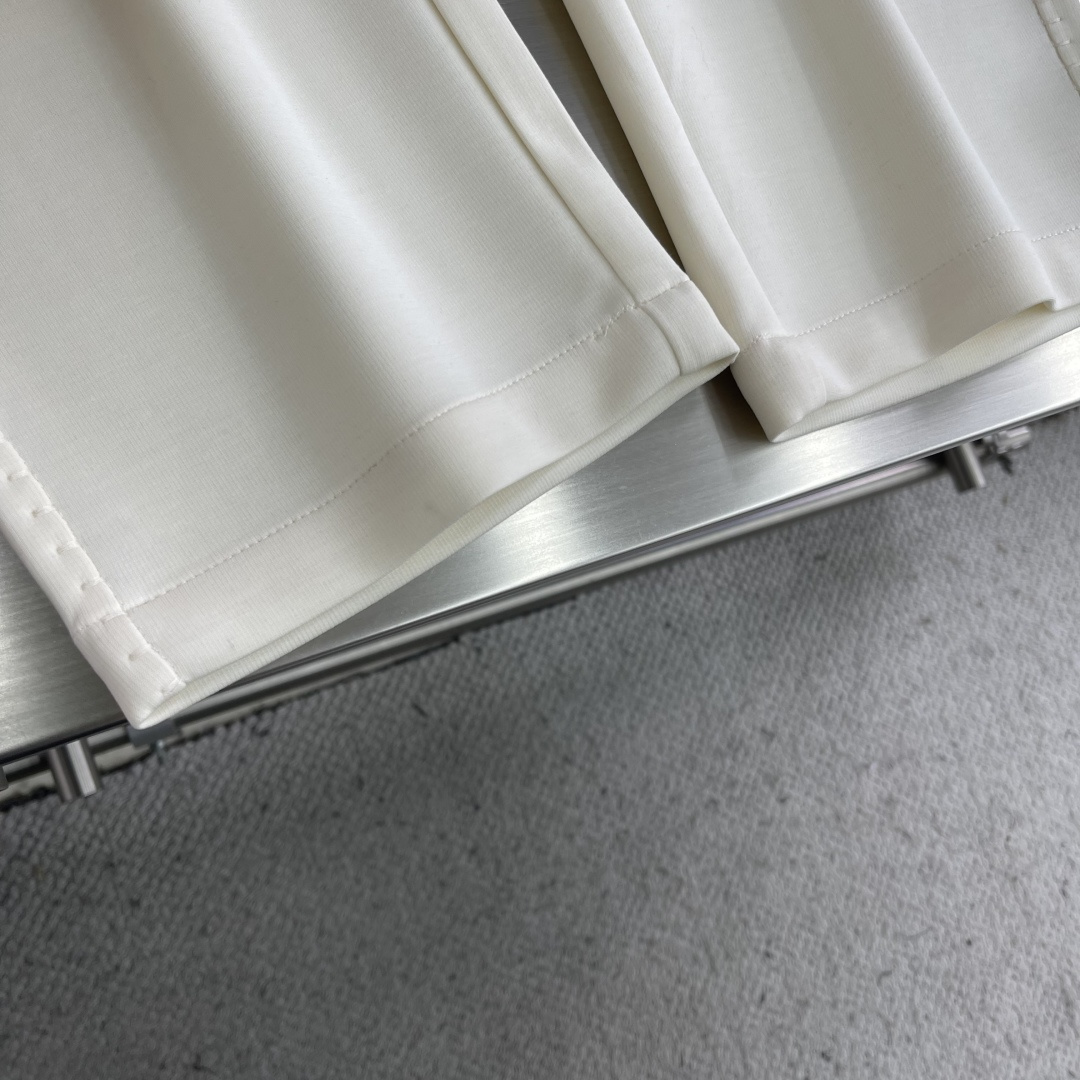 -PRAD 秋冬新款休闲直筒长裤，定制配件五金，免烫面料手感柔软。尺码：M-4XL