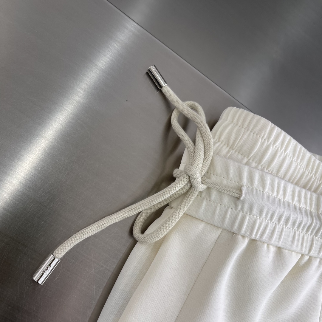 -PRAD 秋冬新款休闲直筒长裤，定制配件五金，免烫面料手感柔软。尺码：M-4XL