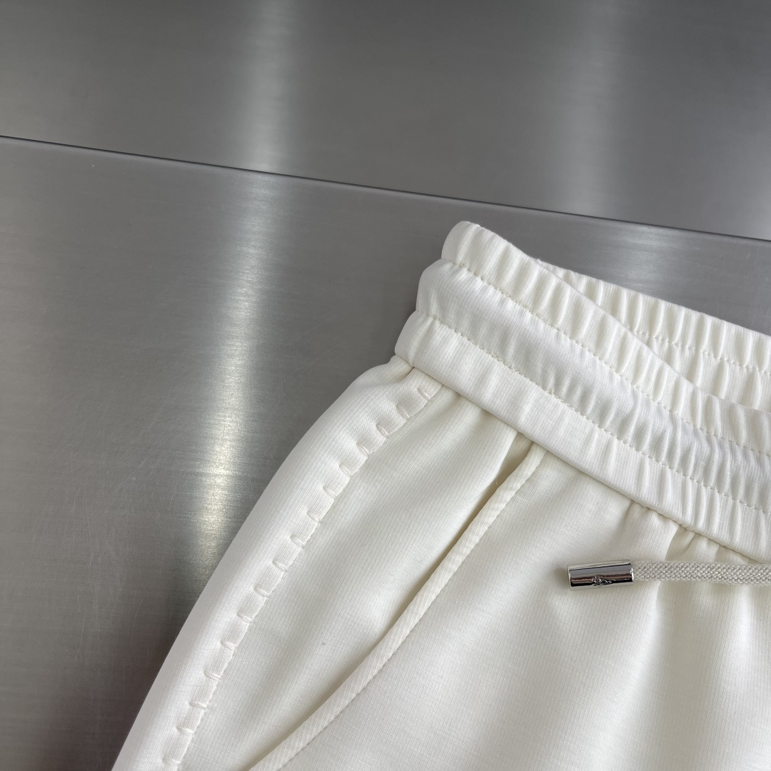 -PRAD 秋冬新款休闲直筒长裤，定制配件五金，免烫面料手感柔软。尺码：M-4XL