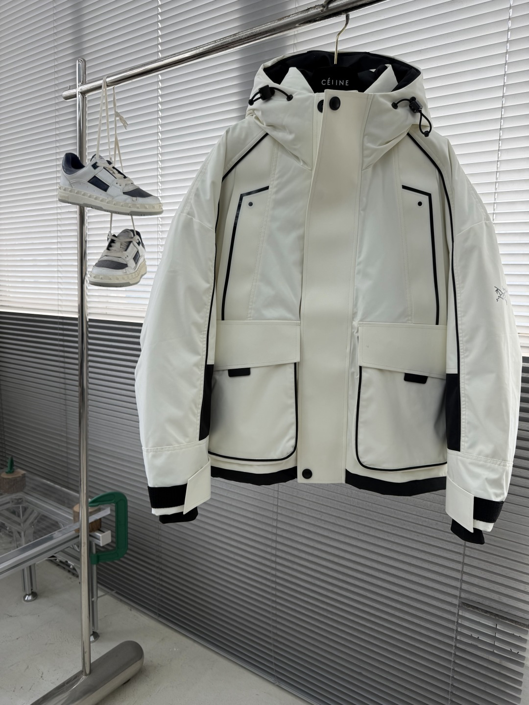 -🐦 鸟家 羽绒服滑雪服限定款 不愧是羽绒服颜值天花板，这样的高品质绒料无论从蓬松度、回弹性，保暖系数，