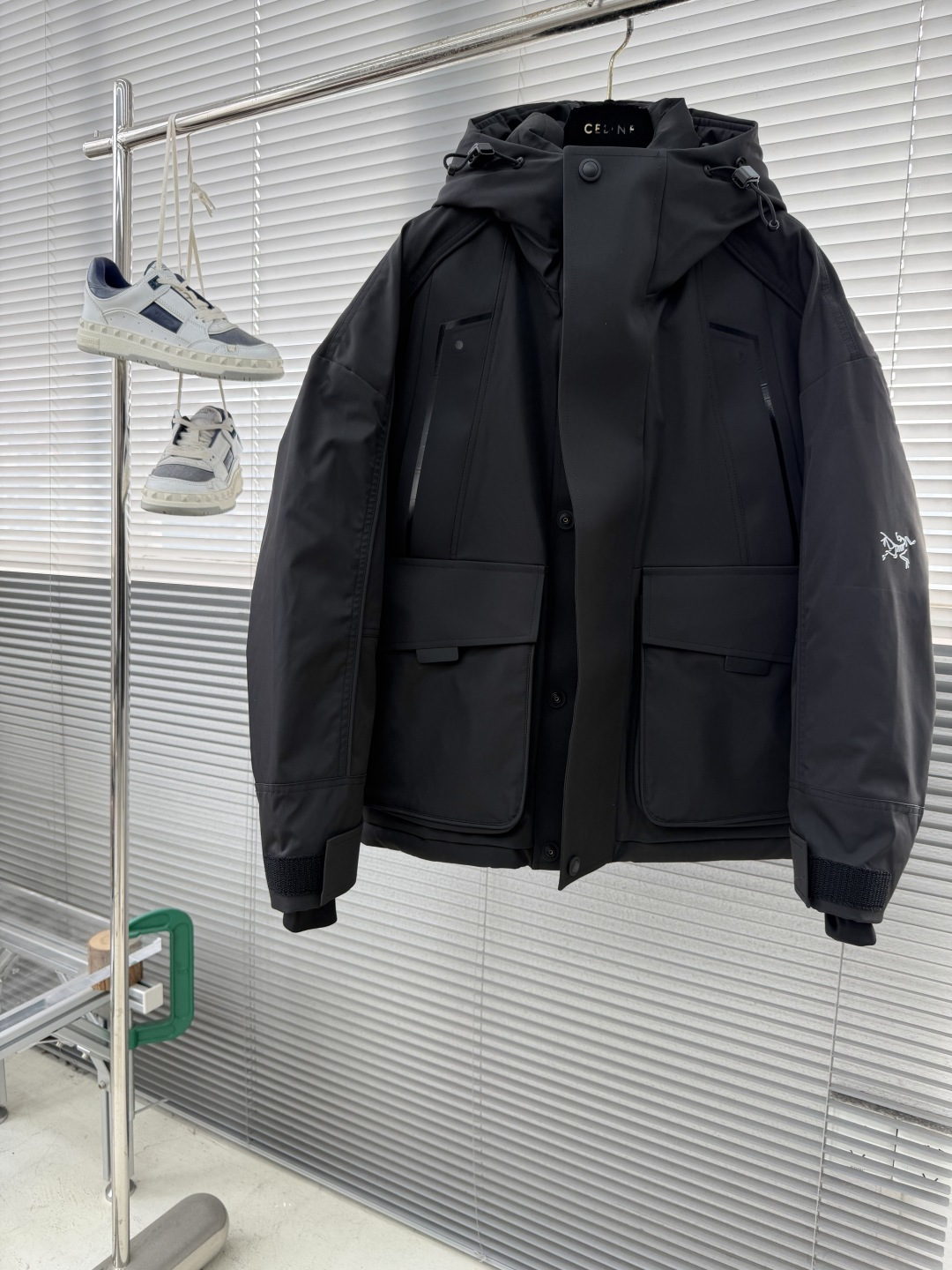 -🐦 鸟家 羽绒服滑雪服限定款 不愧是羽绒服颜值天花板，这样的高品质绒料无论从蓬松度、回弹性，保暖系数，