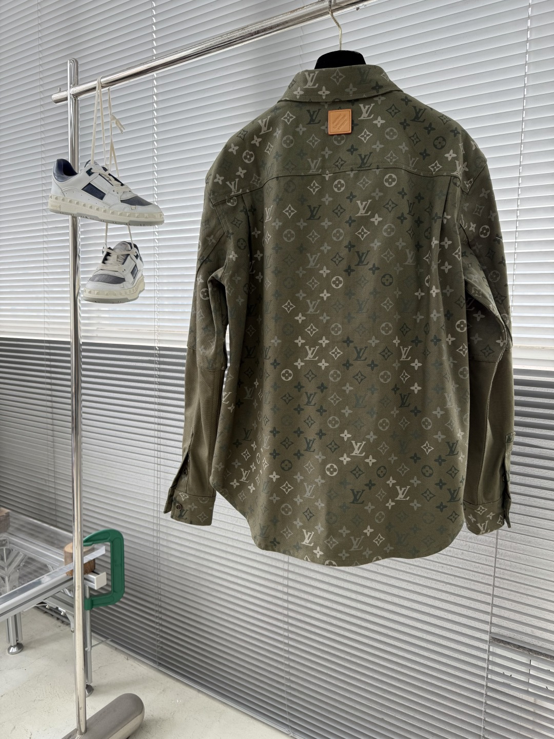 -驴牌 25fw新款MONOGRAM 工装夹克式衬衫本款工装夹克式衬衫选用棉质帆布，Monogram S