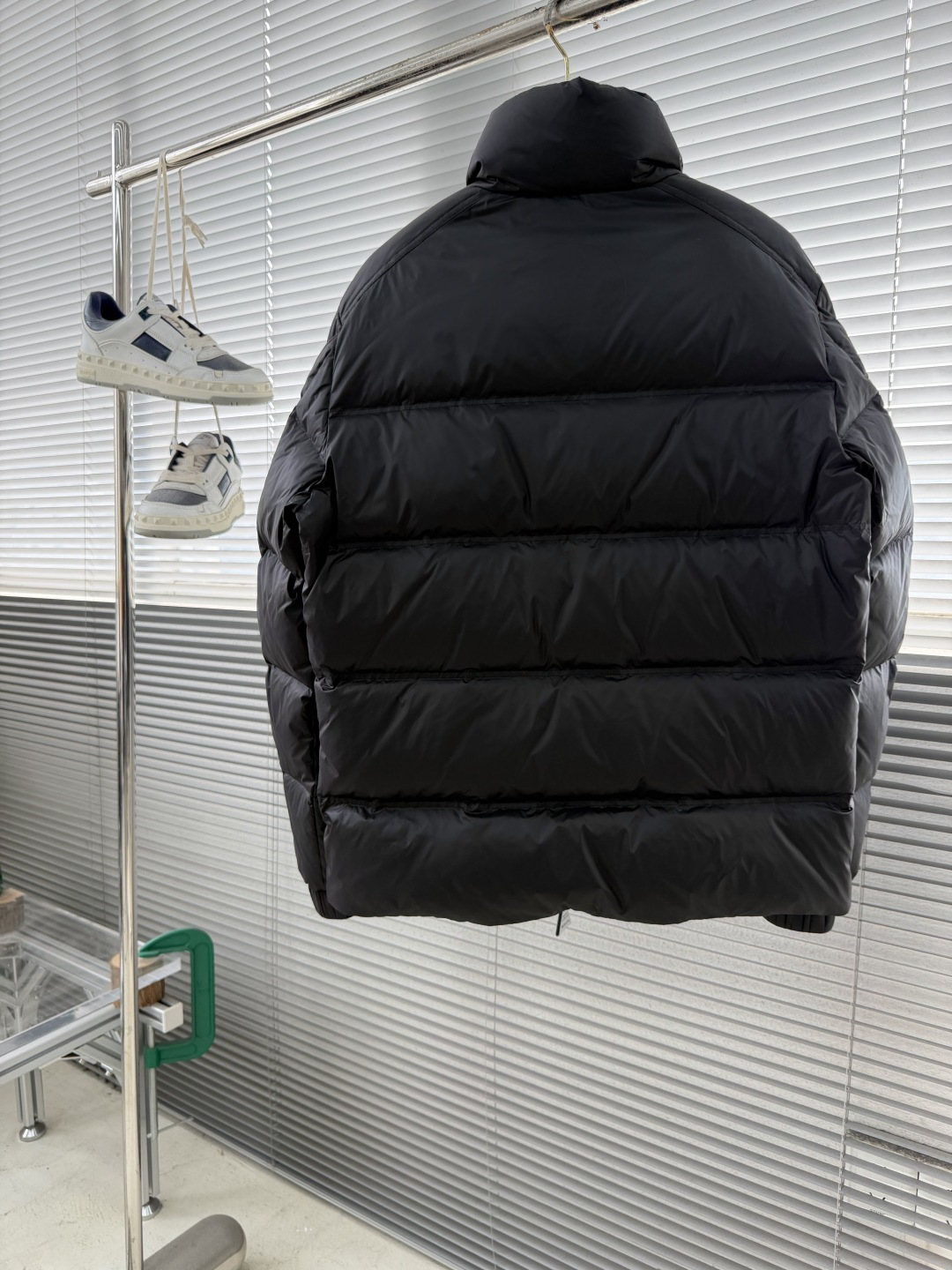 -mon 25秋冬新款羽绒服 内里顶级90白鸭绒 搭配撞色织带视觉效果超赞 定制五金配件 各种细节处理到