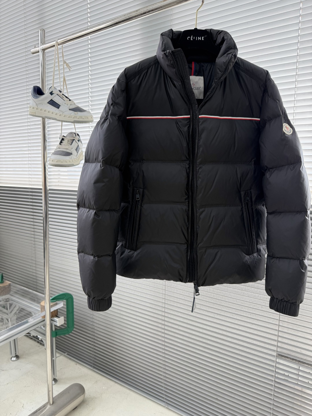 -mon 25秋冬新款羽绒服 内里顶级90白鸭绒 搭配撞色织带视觉效果超赞 定制五金配件 各种细节处理到