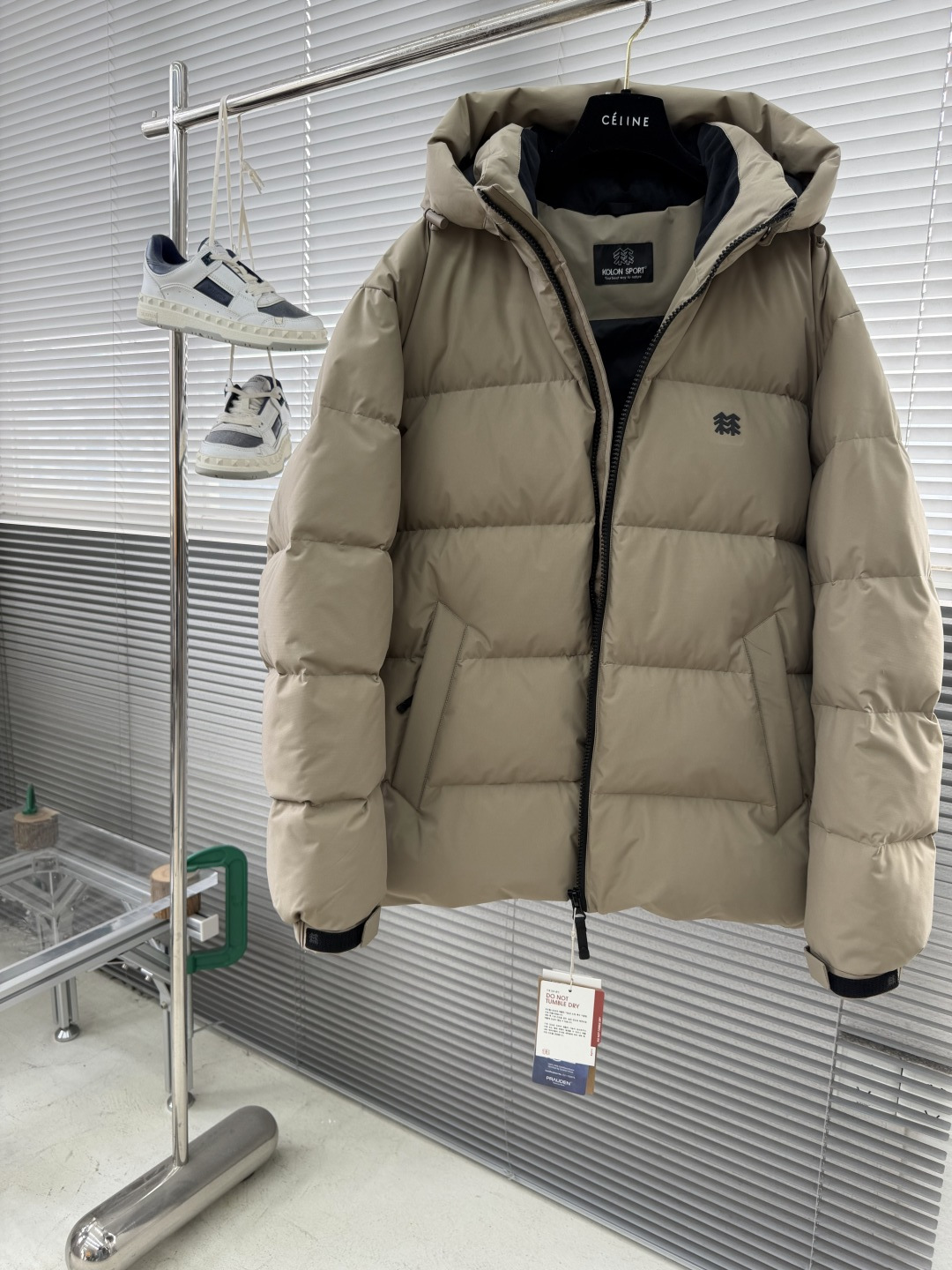 -KOLON SPORT 男款90鹅绒羽绒外套3D立体剪裁赋予身体更大的活动空间，告别传统羽绒服的束缚感