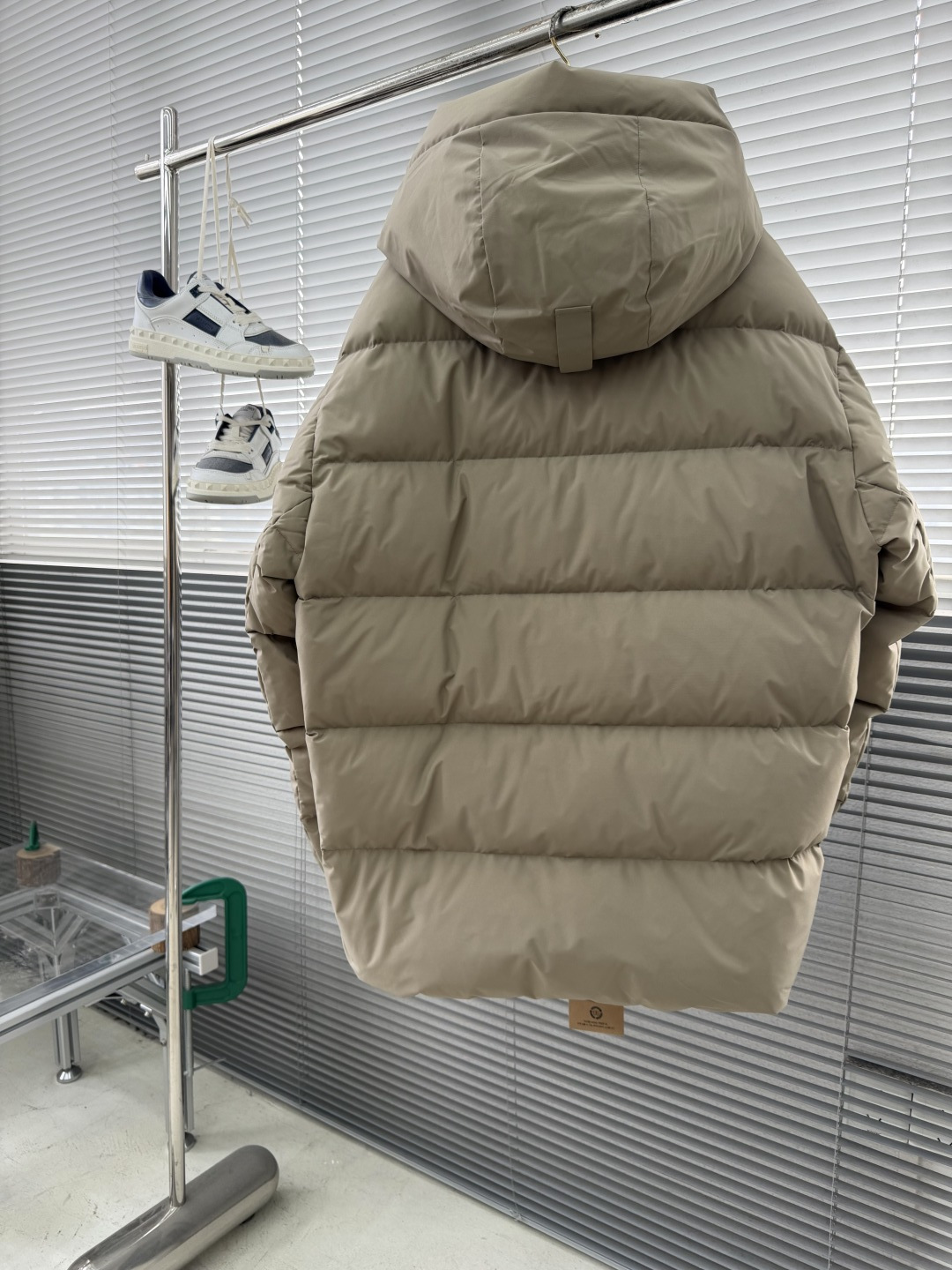 -KOLON SPORT 男款90鹅绒羽绒外套3D立体剪裁赋予身体更大的活动空间，告别传统羽绒服的束缚感