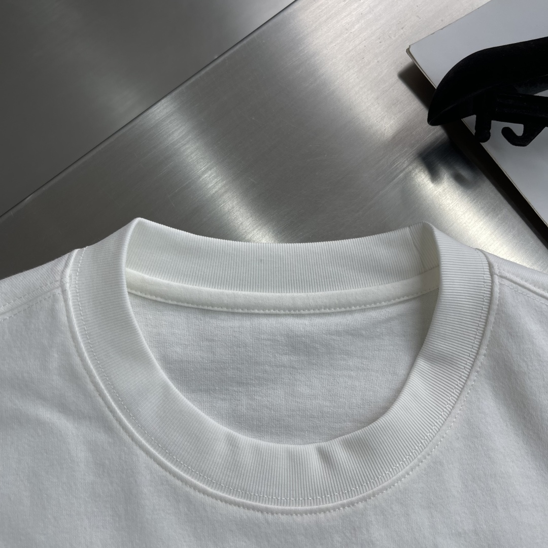 -Dio 2026早春系列短袖T恤尺码: M-5XL 微阔版型克重：260克重 成份：100%棉 磨毛洗