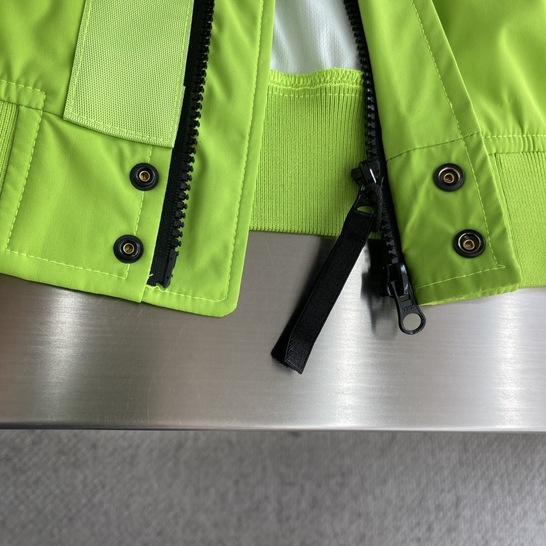 -Stone Island    只有原厂，才有味道！超帅气工装设计石头st欧洲贸易公司订单，欧洲进口原厂五金。日常通勤
