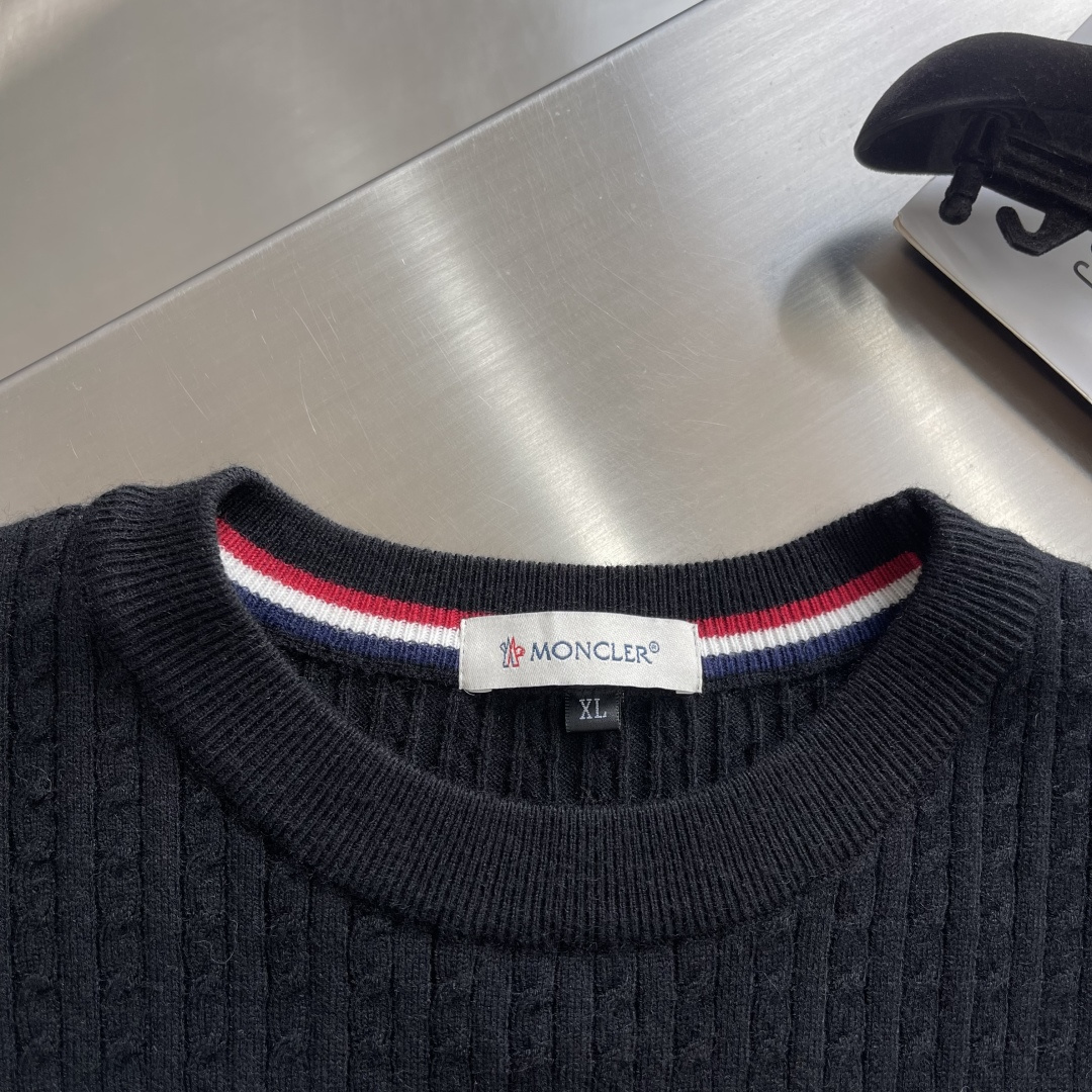 -mon 2025秋冬新款毛衣！优质混纺羊毛，简约而不简单。休闲圆领款式，日常搭配出街轻松搭配。做工精细