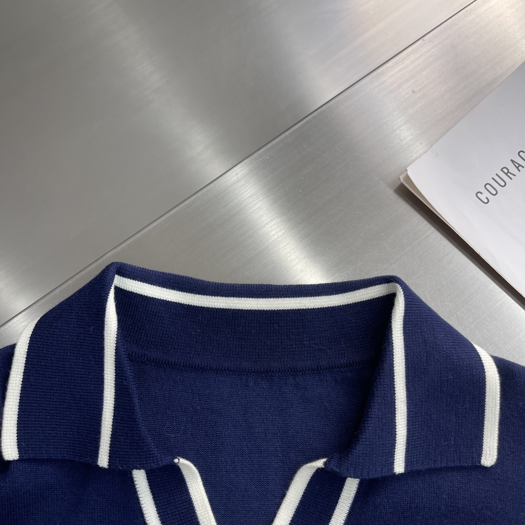 -GUCC 2025秋冬新款毛衣！优质混纺羊毛，简约而不简单。休闲款式，日常搭配出街轻松搭配。做工精细 