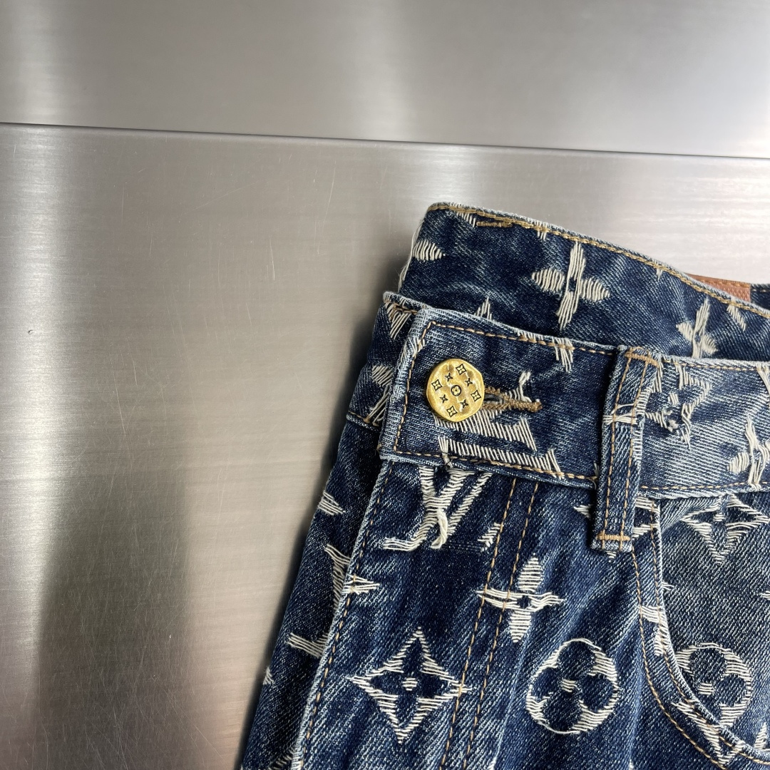 -驴牌 新款来袭2025 满印Logo休闲裤牛仔裤。高端定制系列。进口高密度纯棉加沙洗工艺舒适柔软亲肤，