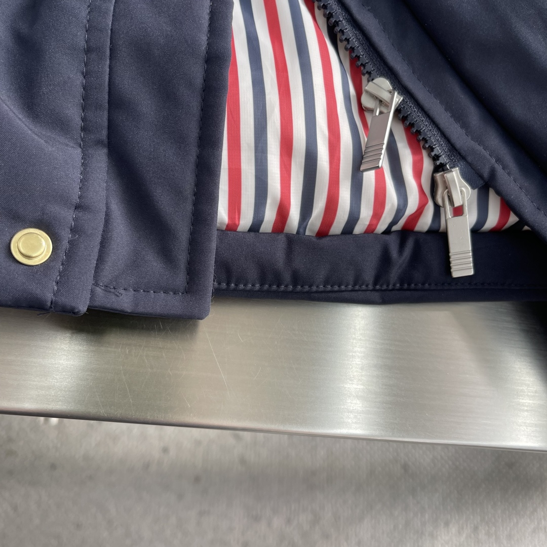 -TB 三色织带袖连帽长款羽绒服OS宽松版型 男女同款 内里条纹原版一致无色差，区别于市面上一眼假深色条