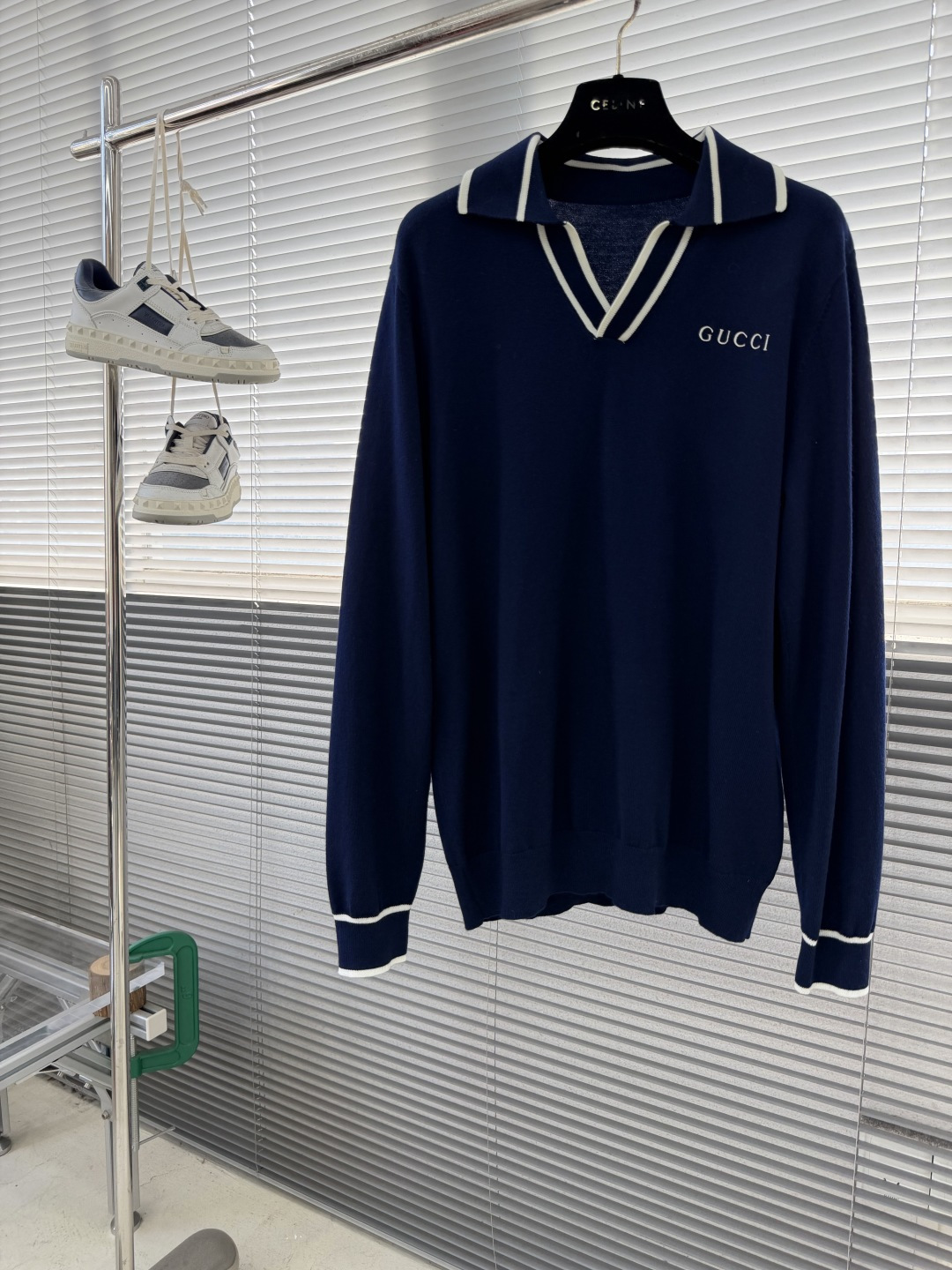 -GUCC 2025秋冬新款毛衣！优质混纺羊毛，简约而不简单。休闲款式，日常搭配出街轻松搭配。做工精细 