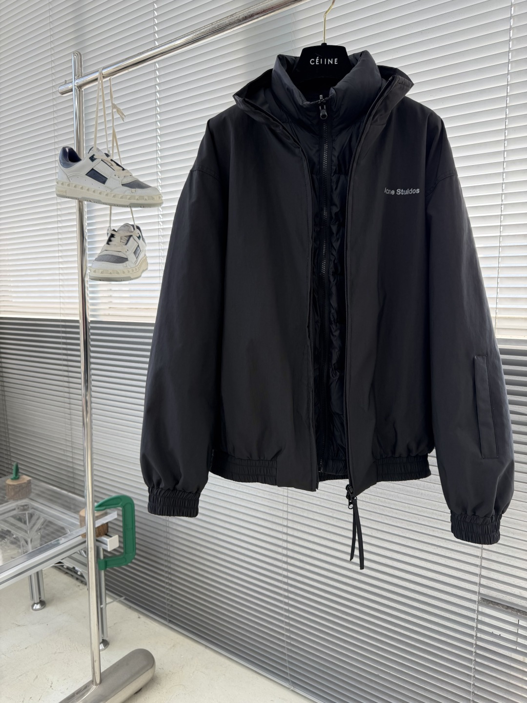 -Acne 2025秋冬系列外套系列尺码: M-3XL 微阔版型面料成份：100%聚酯纤维 内胆填充：9