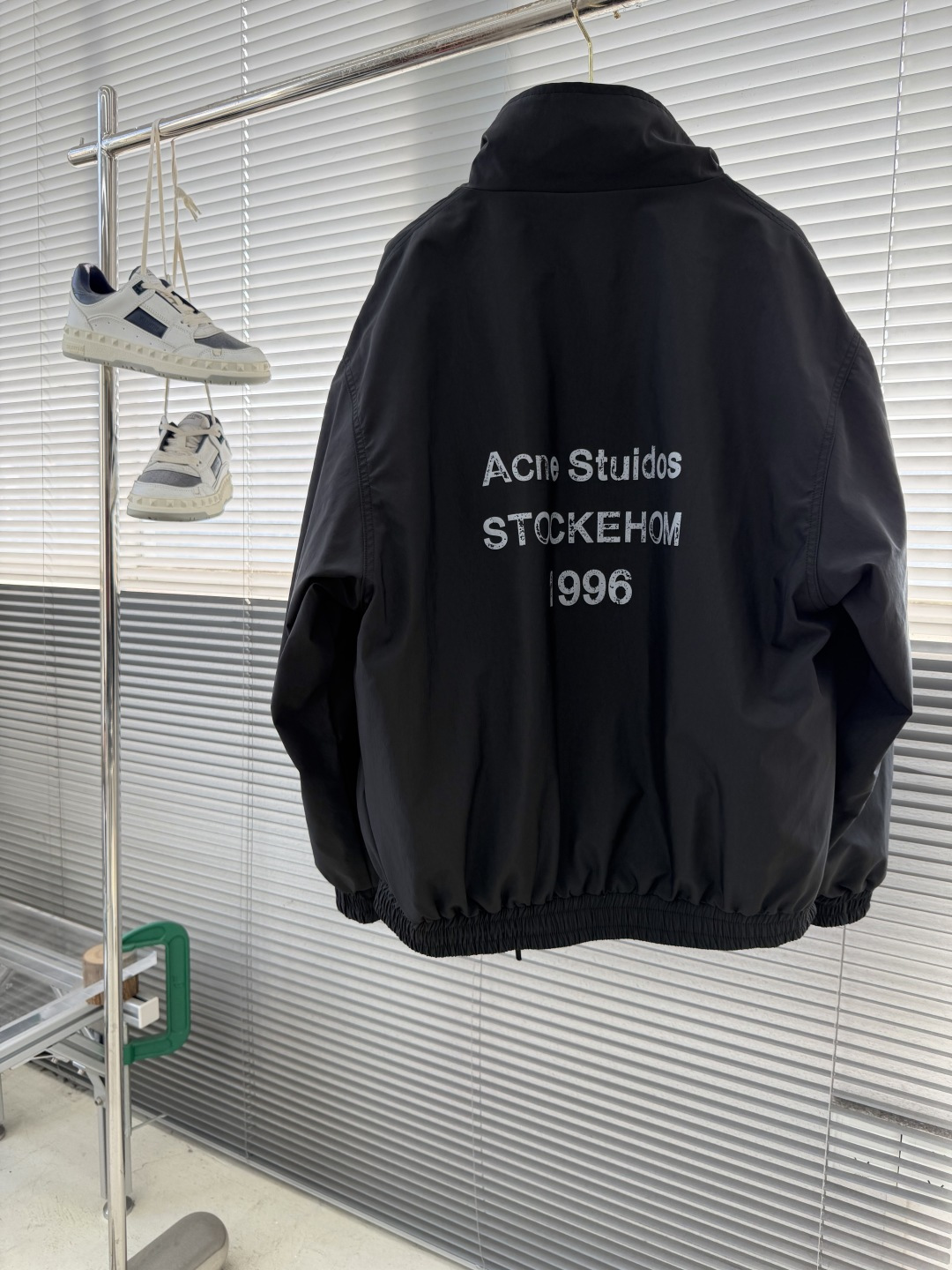 -Acne 2025秋冬系列外套系列尺码: M-3XL 微阔版型面料成份：100%聚酯纤维 内胆填充：9