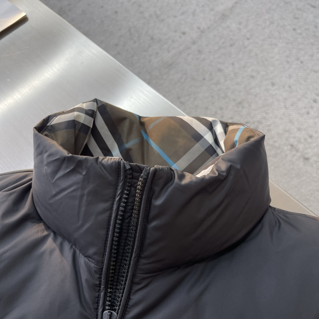 -BBR 撞色胶条字母Logo徽标针织羽绒服.内里拼接经典格纹内衬,上身效果真的绝.特级鹅绒填充.填充超