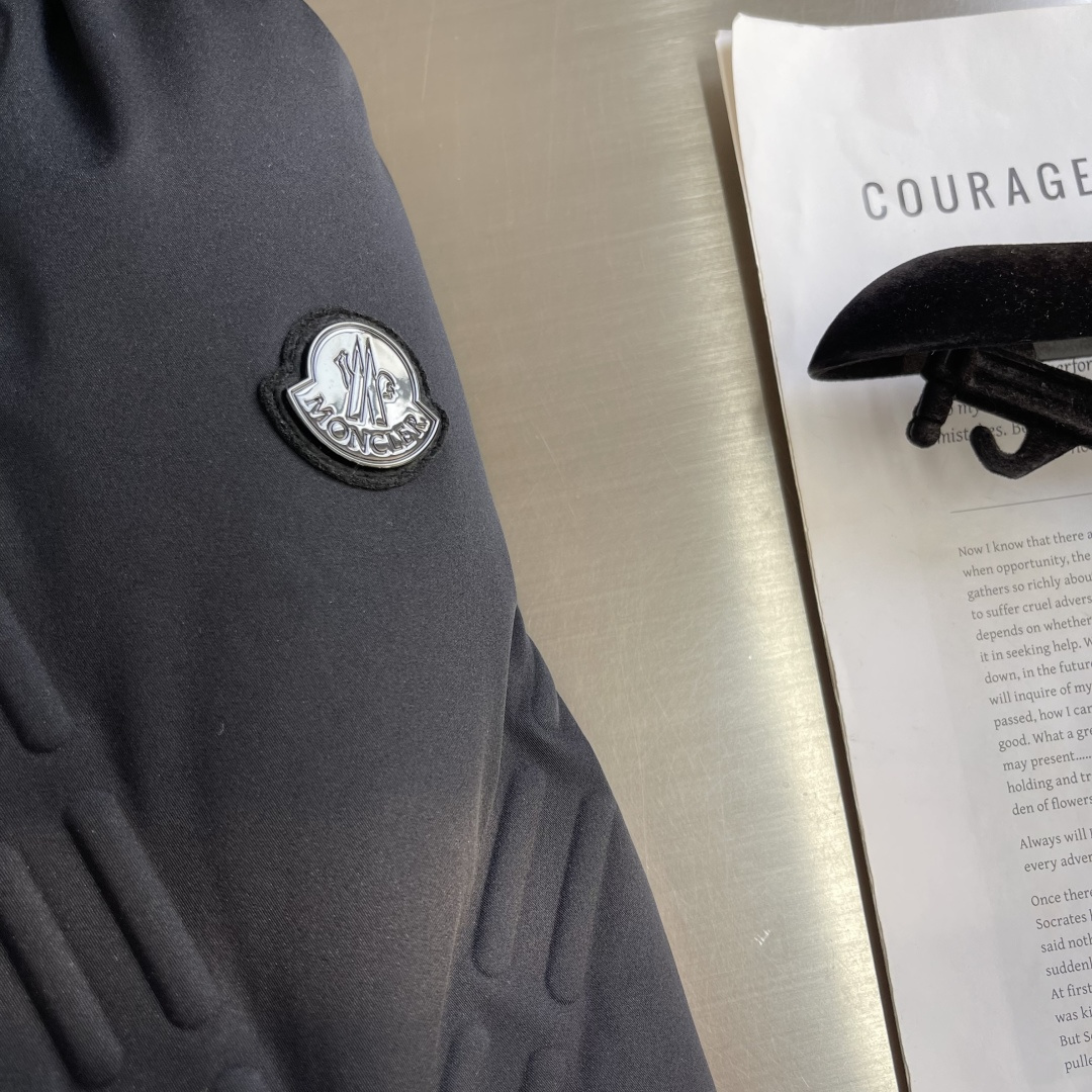 -Mon GENIUS天才设计师联名系列.SParky男女款羽绒外套。Moncler x A$AP Ro