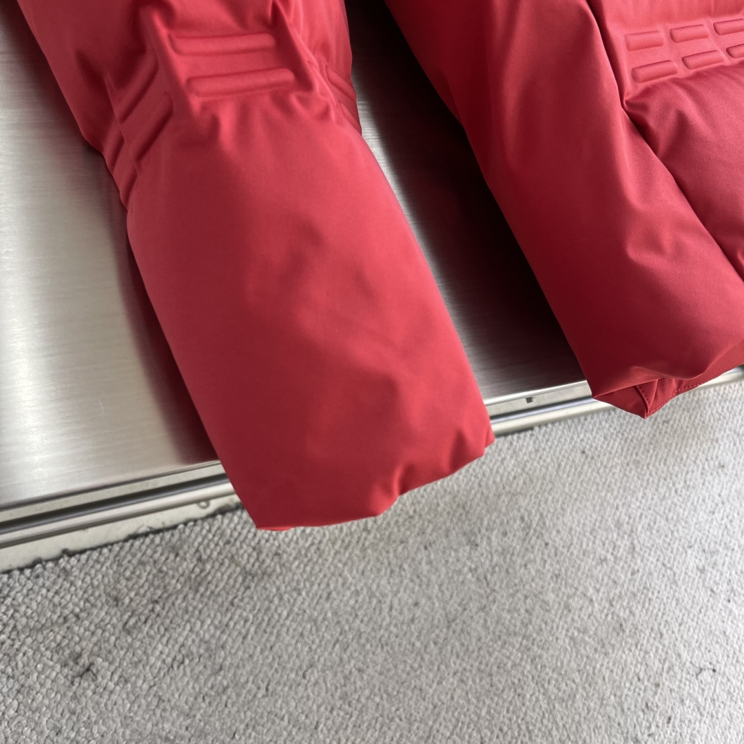 -Mon GENIUS天才设计师联名系列.SParky男女款羽绒外套。Moncler x A$AP Ro