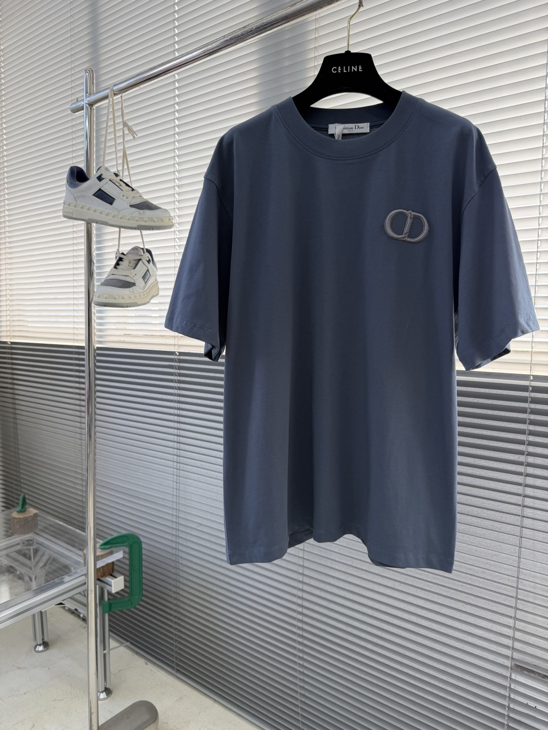 -Dio 经典CD‼️短袖T恤经典CD刺绣短袖T恤，主色+胸前CD Logo，简约又高级!面料采用280